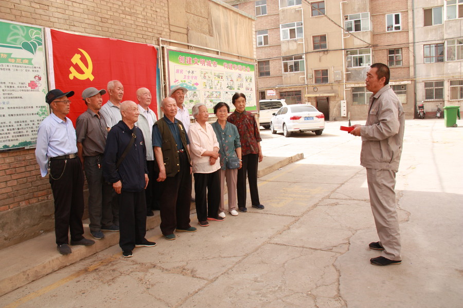 1625126491534938.jpg 2021.6.29頒發(fā)光榮在黨50年紀念章 004.JPG