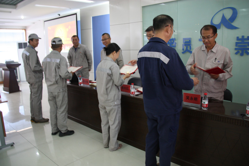 1656925185113188.jpg 領導頒獎_副本.jpg