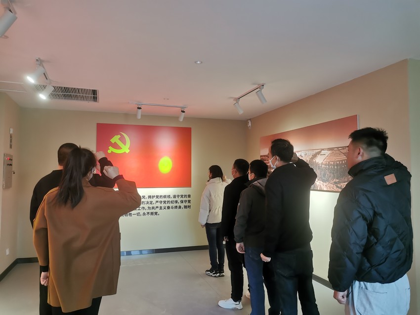 1679291656391914.jpg 5fcb106af824c5a037844e7cfee6fe8.jpg